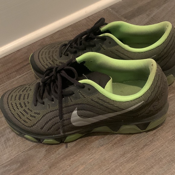 🔴SOLD 🔴 Nike running shoes - Picture 2 of 4